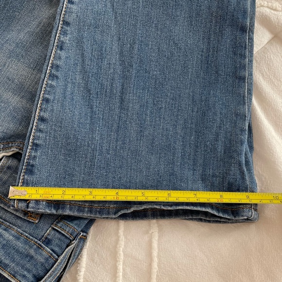 Levi’s High Waisted Flared Leg Jeans - Picture 12 of 16